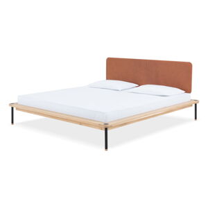 Hnedá/v prírodnej farbe čalúnená dvojlôžková posteľ z dubového dreva s roštom 160x200 cm Fina - Gazzda